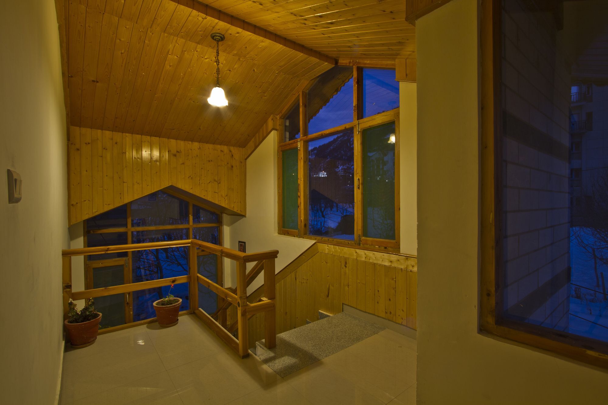 Hotel Mountain Face มะนาลี ภายนอก รูปภาพ