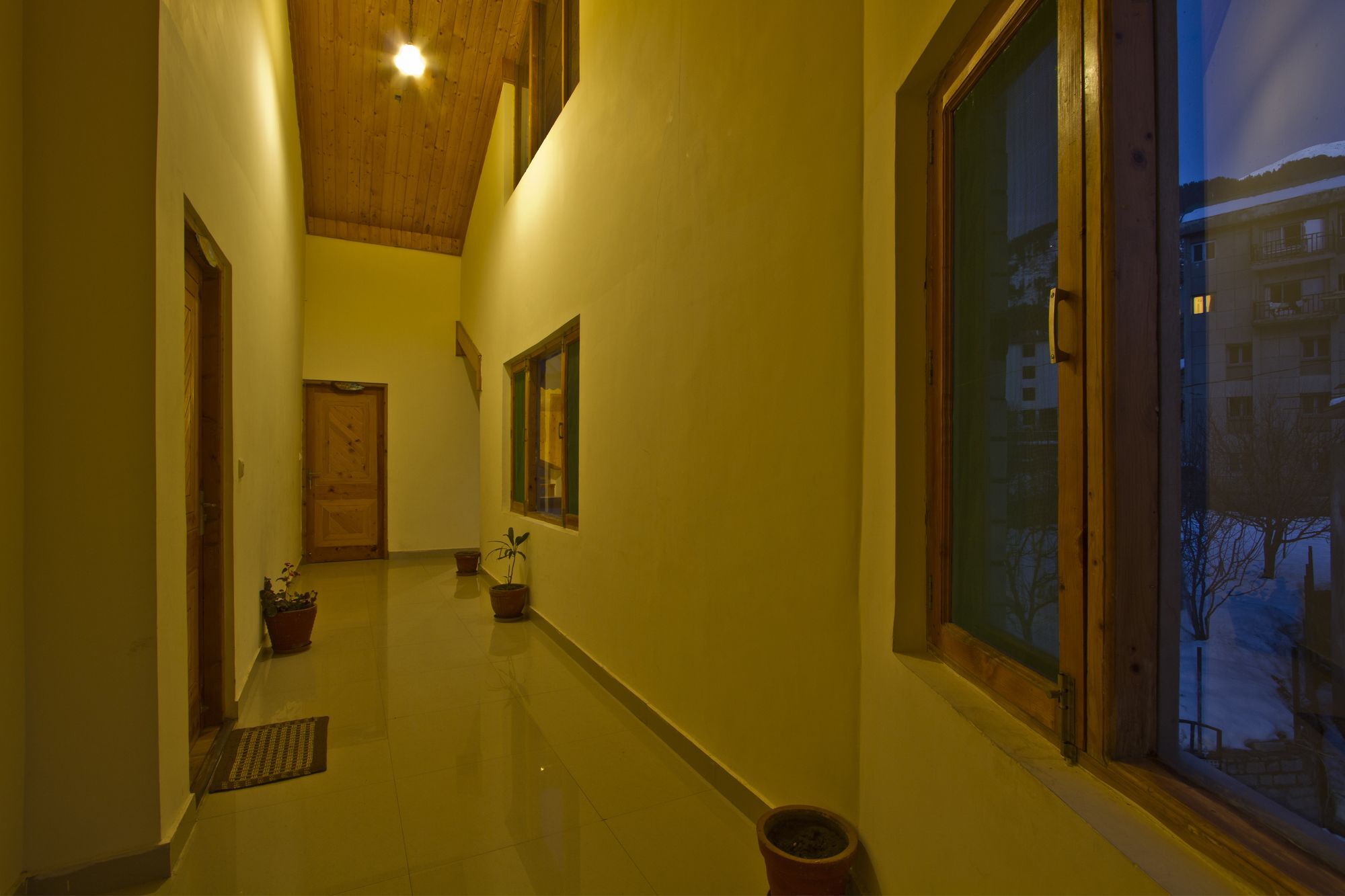 Hotel Mountain Face มะนาลี ภายนอก รูปภาพ